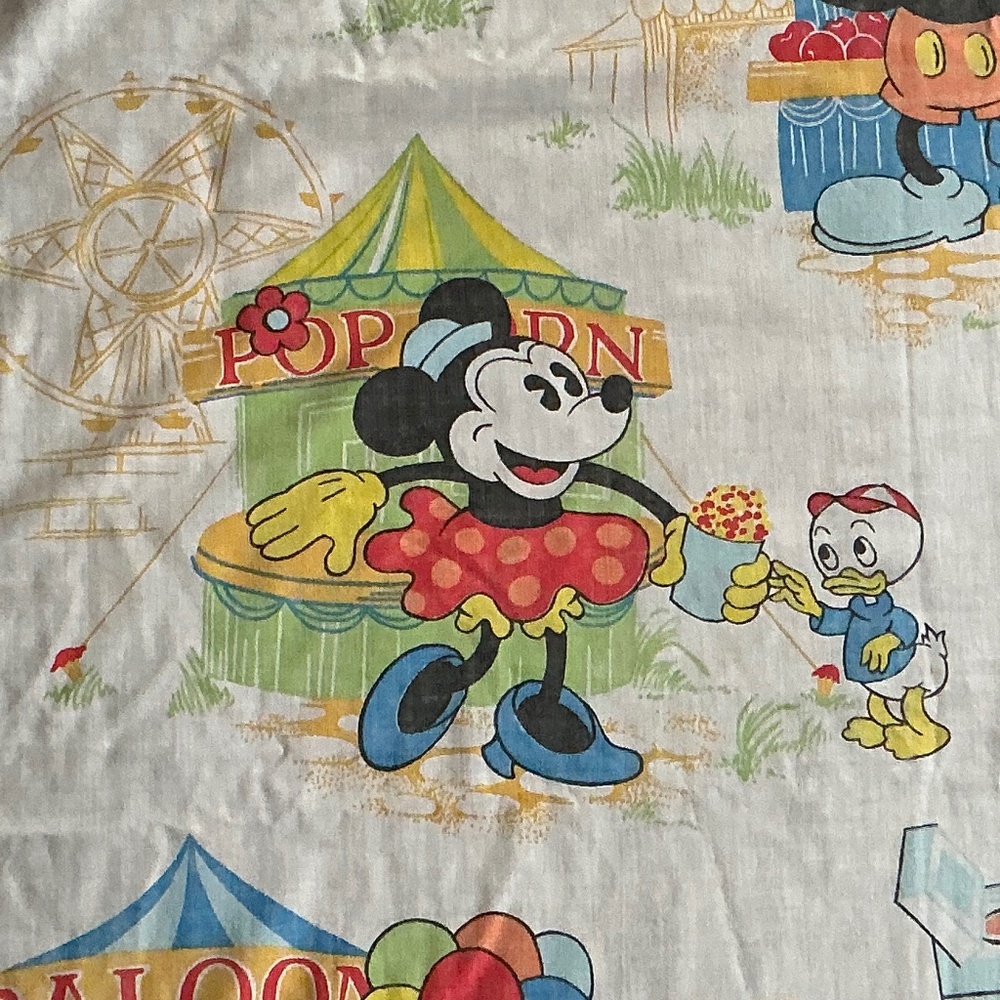 Vintage 1970’s Mickey Mouse & Friends at the Fair Twin Flat Sheet & Pillowcase - Picture 3 of 9